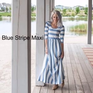 Blue stripe maxi dress with half sleeve &pockets!!